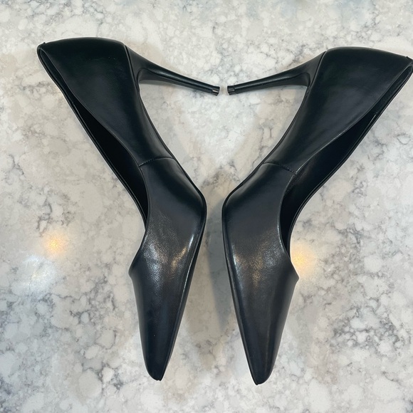 NWOT Steve Madden Black Leather Pointed Tie Stiletto Pumps, Size 9.5 - Picture 4 of 7